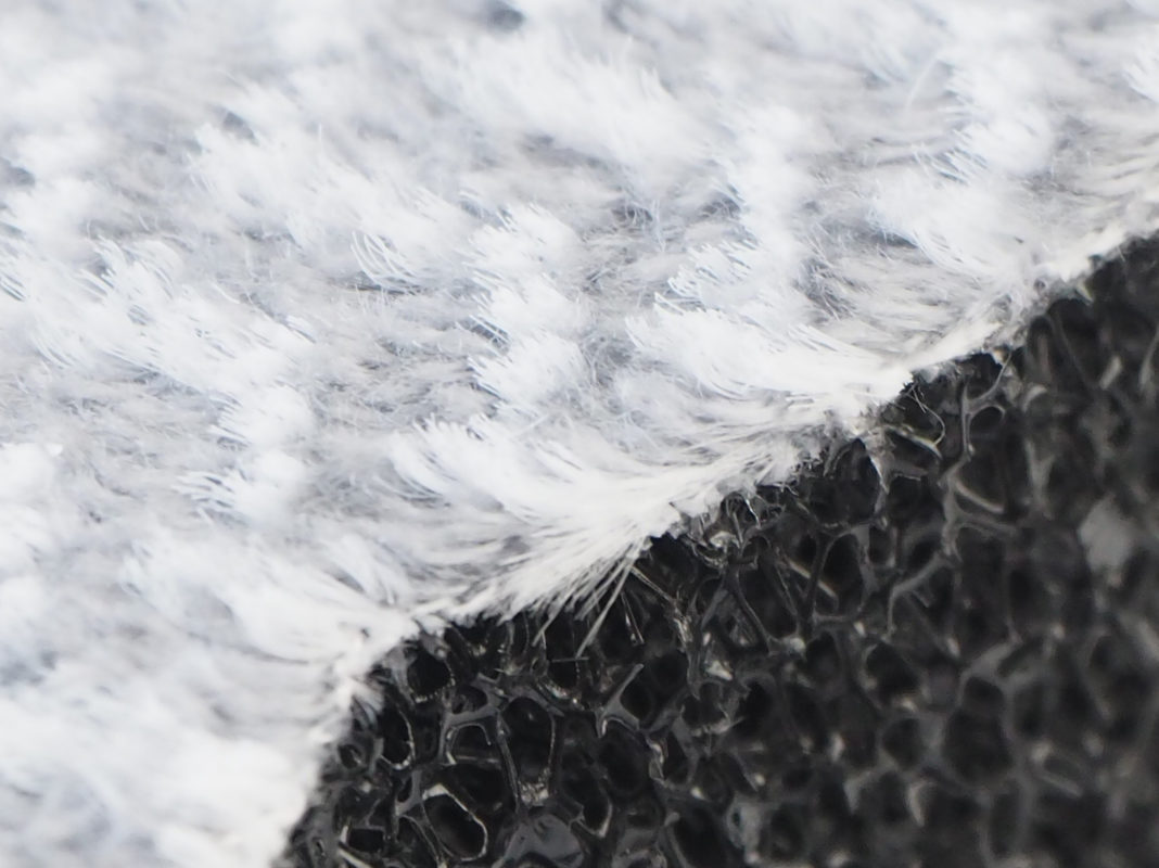 おばけの貼り付くスポンジ